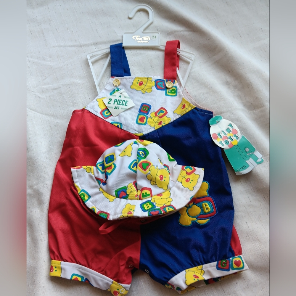 NWT Vintage Kids 80's Tiny Tots Two Piece Jumper & Hat Set Size 24 Months.